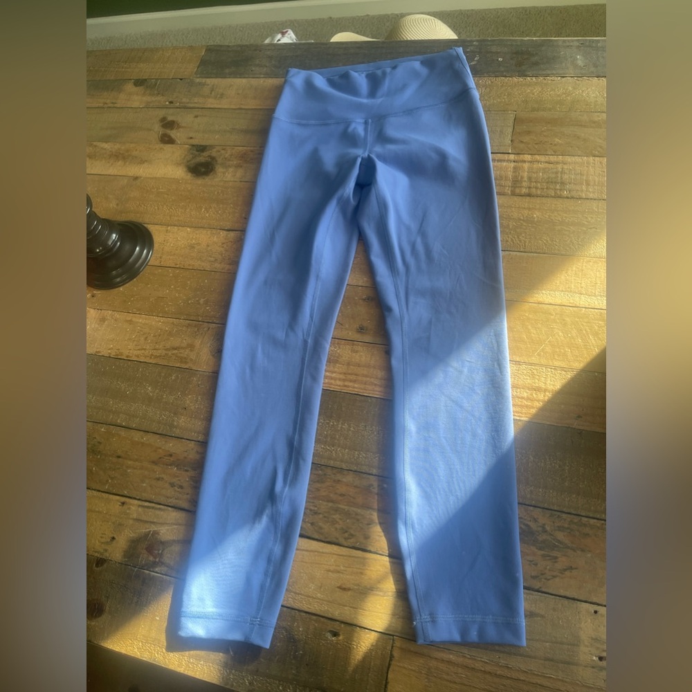 Lululemon size 6 Wunder Train High Rise leggings